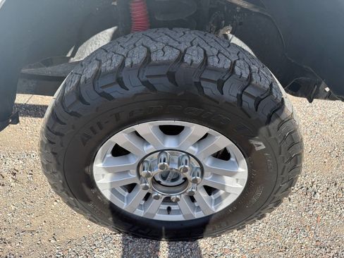 Used 2018 Ford F250 XL w/ STX Appearance Package image 13