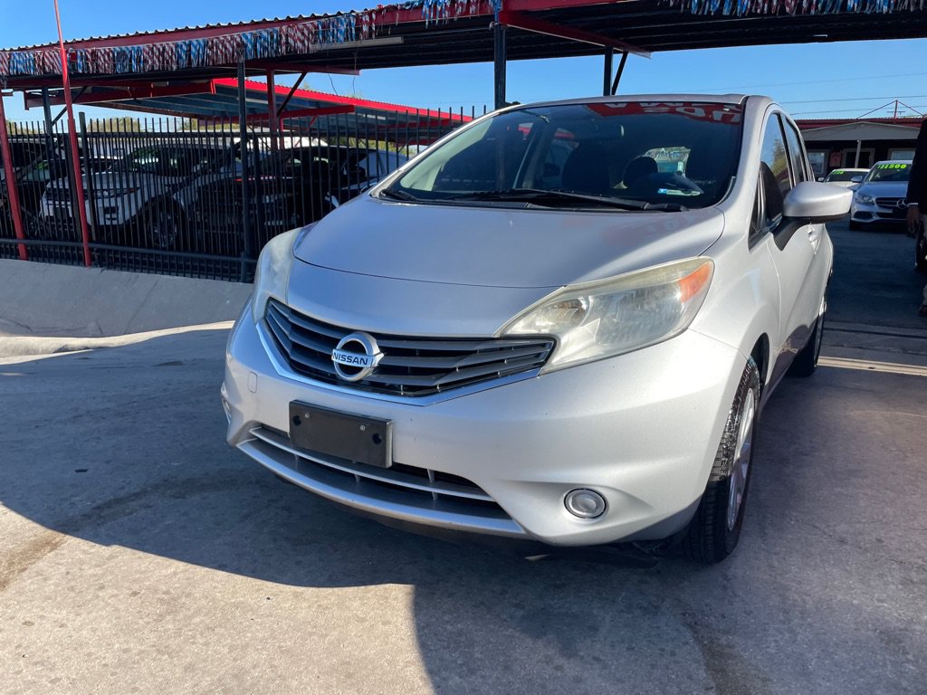 Used 2016 Nissan Versa Note SV FWD image 4