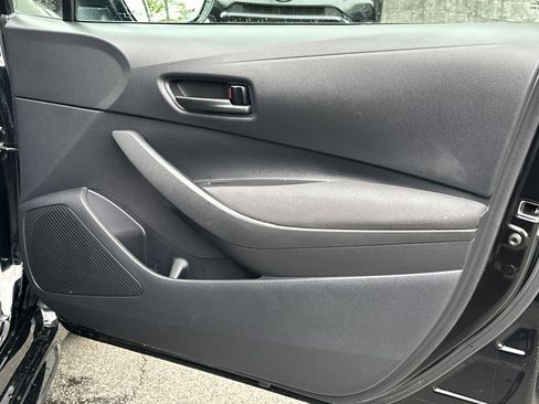 Used 2024 Toyota Corolla LE FWD image 9