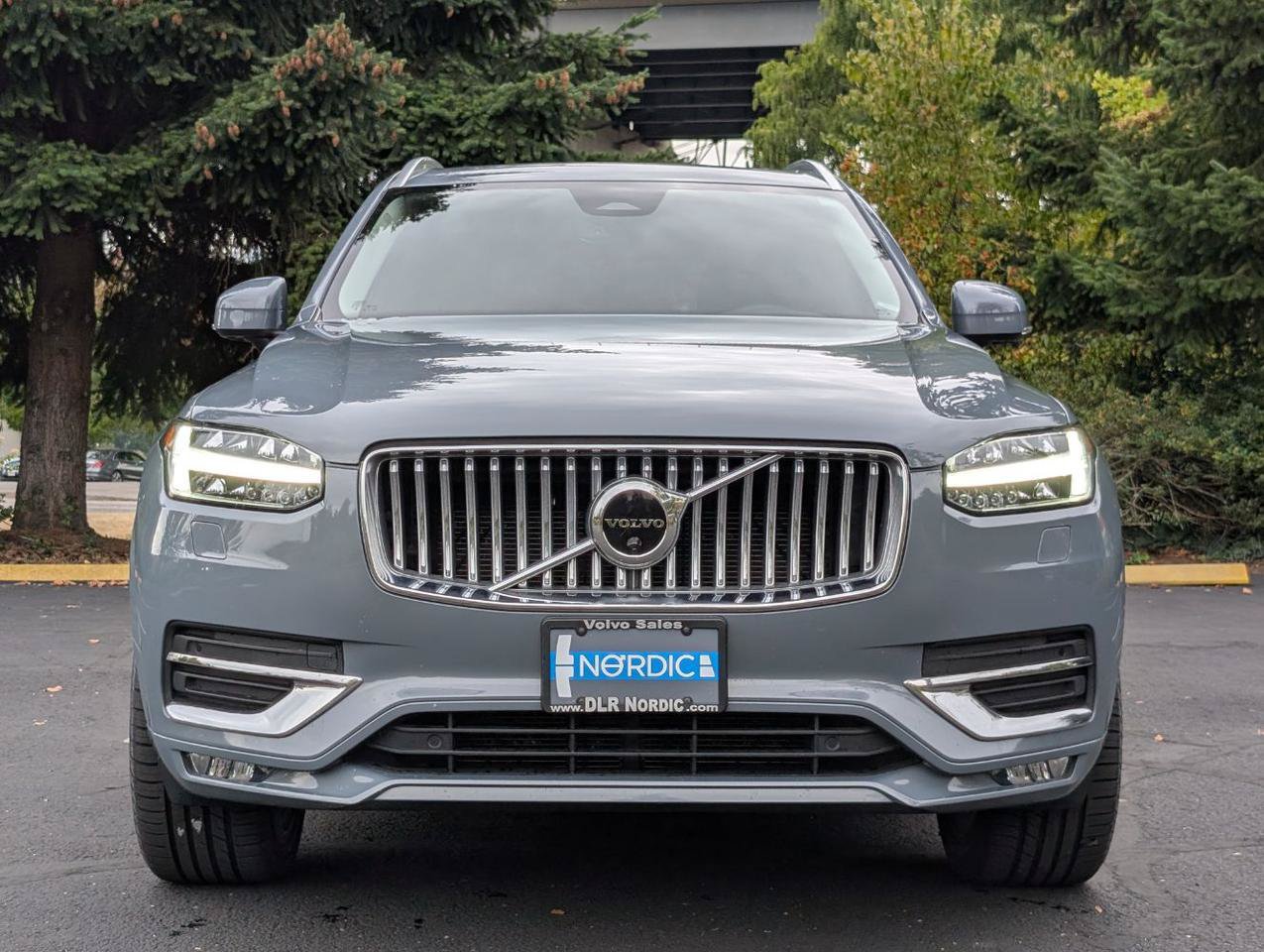 Used 2023 Volvo XC90 B6 Plus w/ Protection Package Premier AWD/4WD image 2