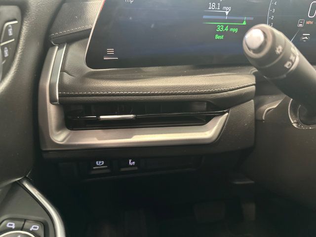 Used 2025 Cadillac XT4 Premium Luxury w/ Cold Weather Package AWD/4WD image 17