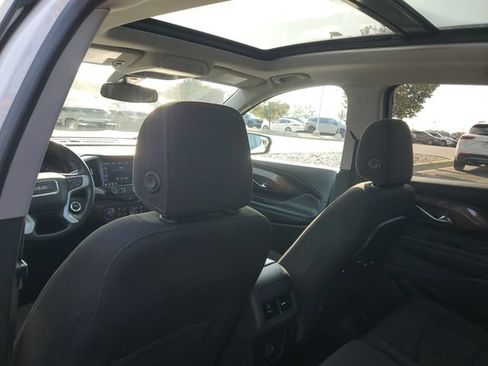 Certified 2021 GMC Terrain SLE w/ Driver Convenience Package FWD image 9