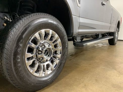 Used 2021 Ford F250 Lariat w/ Chrome Package image 2