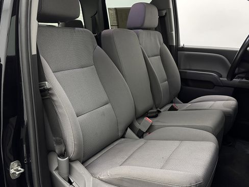 Used 2019 Chevrolet Silverado 1500 Custom w/ Custom Convenience Package RWD image 30