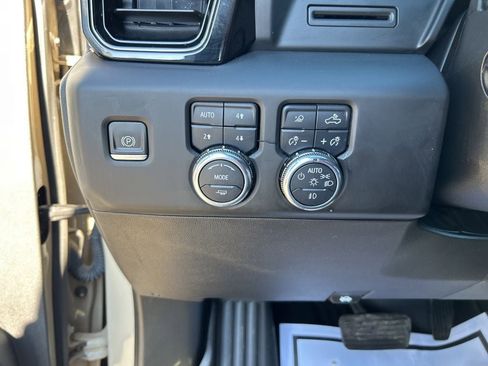 Used 2022 GMC Sierra 1500 AT4 w/ AT4 Preferred Package image 30