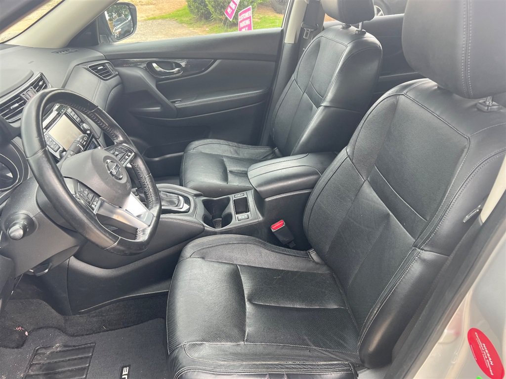 Used 2017 Nissan Rogue SL FWD image 10