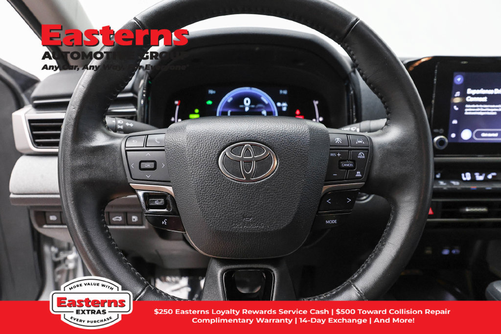 Used 2025 Toyota Camry LE w/ Convenience Package FWD image 11