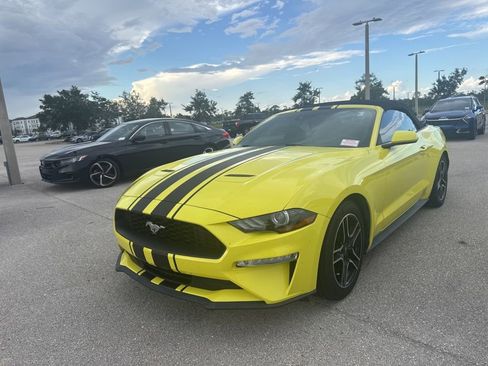 Used 2021 Ford Mustang Premium RWD image 8
