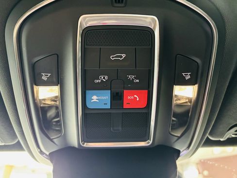 Used 2025 Jeep Wagoneer Series II AWD/4WD image 50