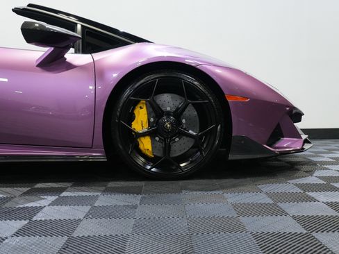 Used 2024 Lamborghini Huracan EVO image 70