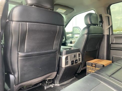 Used 2019 Ford F250 Lariat w/ Lariat Ultimate Package image 30