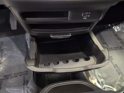 New 2026 Chrysler Voyager LX FWD image 23