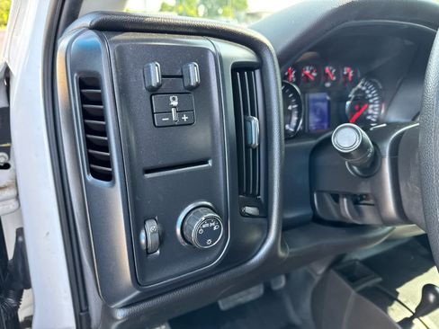 Used 2019 Chevrolet Silverado 2500 W/T w/ WT Convenience Package AWD/4WD image 17