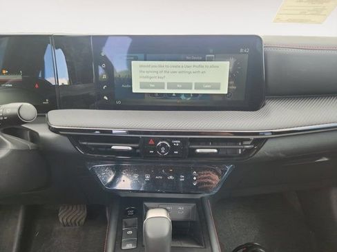 New 2025 Nissan Kicks SR w/ Illumination Package image 11