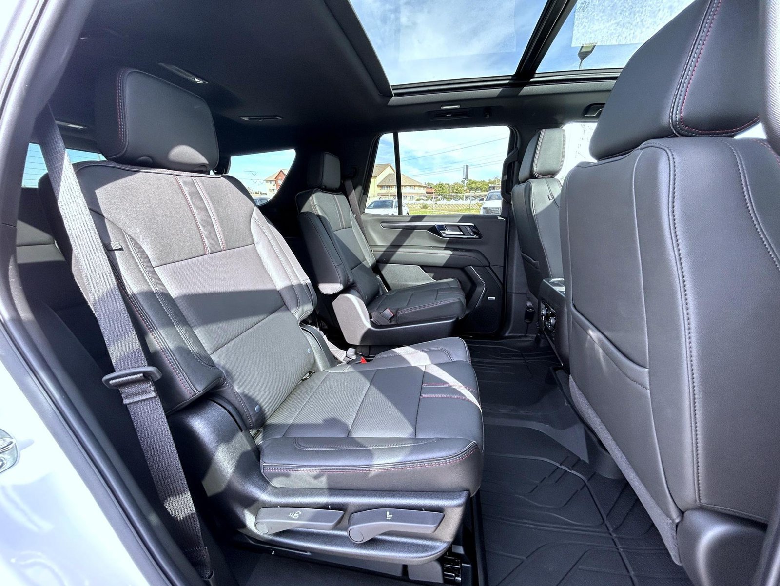 New 2027 Chevrolet Tahoe RST w/ Comfort Package AWD/4WD image 19