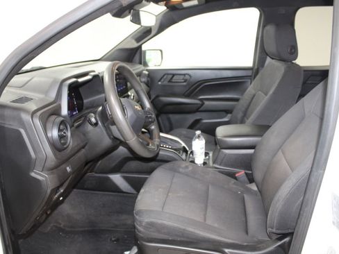 Used 2023 Chevrolet Colorado W/T w/ WT Convenience Package II AWD/4WD image 17