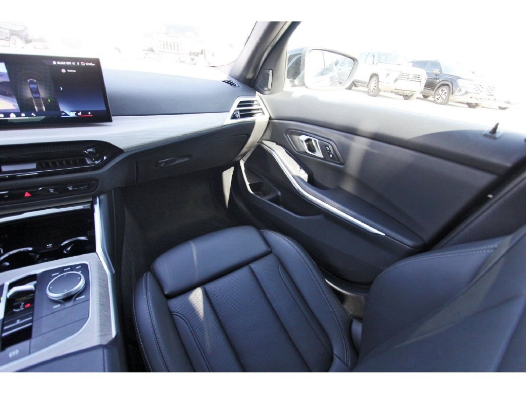 Used 2025 BMW 330i Sedan RWD image 10