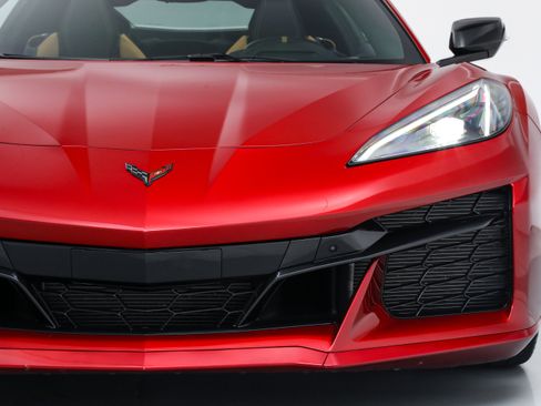 Used 2025 Chevrolet Corvette Z06 w/ Stealth Interior Trim Package image 12
