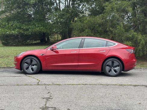 Used 2018 Tesla Model 3 Long Range image 3