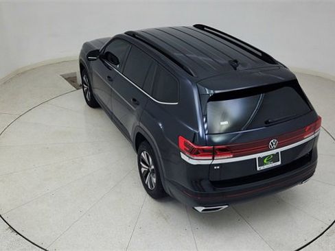 Used 2025 Volkswagen Atlas SE image 82