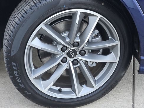 New 2025 Audi Q3 2.0T Premium image 14