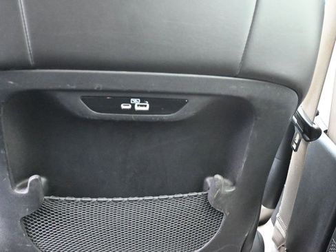 Used 2023 Chrysler Pacifica Touring-L FWD image 27