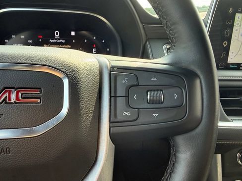 Used 2023 GMC Yukon XL SLT w/ SLT Luxury Package AWD/4WD image 31