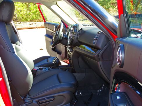 Used 2021 MINI Cooper Countryman S w/ Storage Package image 17