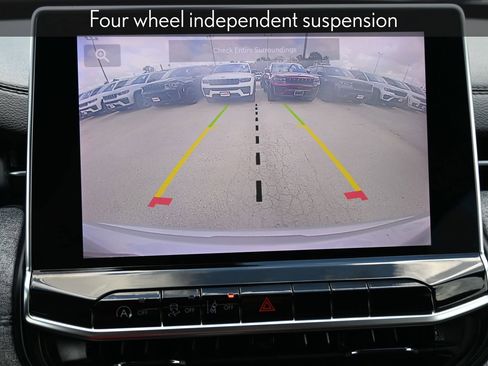 Used 2024 Jeep Compass Latitude image 14