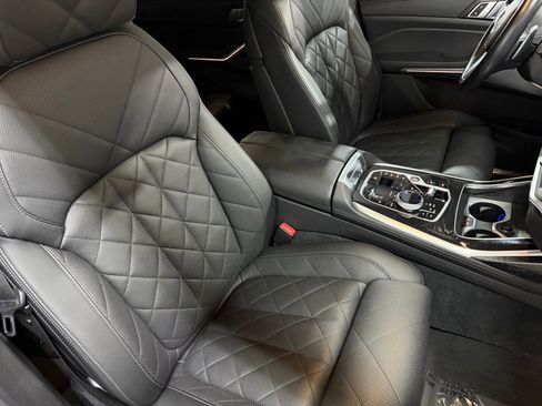 Used 2023 BMW X7 xDrive40i w/ Executive Package image 58