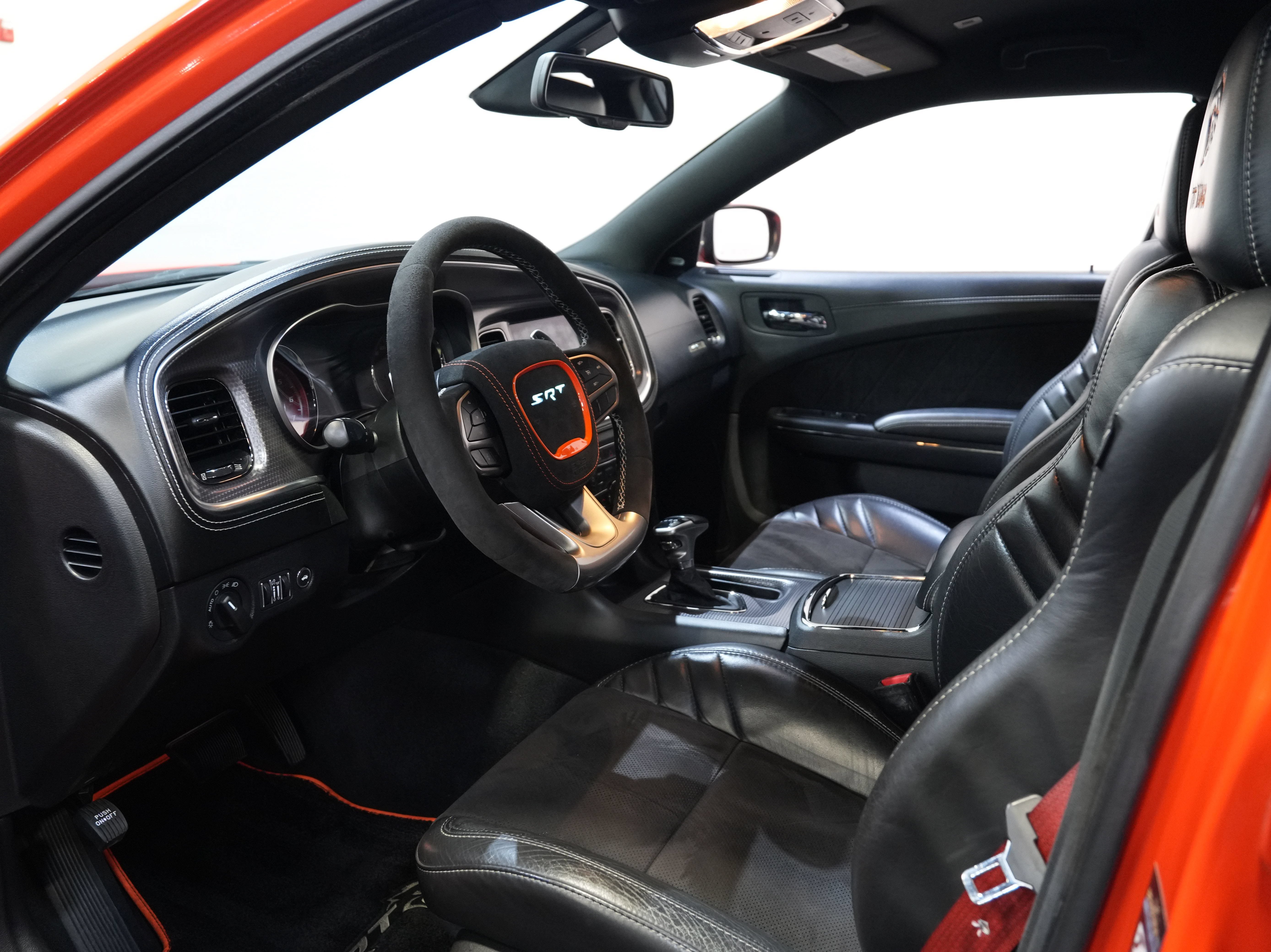 Used 2019 Dodge Charger SRT Hellcat w/ Navigation & Travel Group RWD image 33