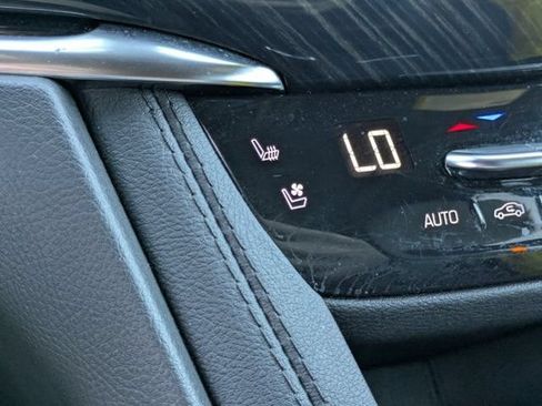 Used 2024 Cadillac XT6 Premium Luxury AWD/4WD image 29