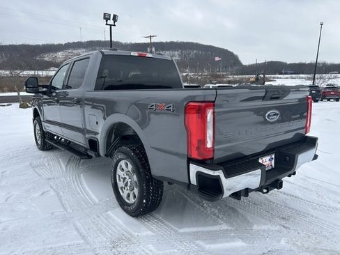 Used 2024 Ford F250 XLT image 6