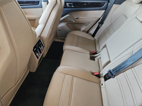 Certified 2023 Porsche Cayenne image 28