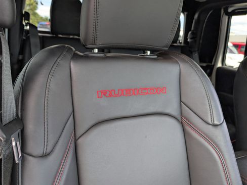 Used 2024 Jeep Gladiator Rubicon image 18