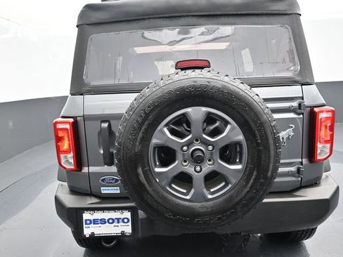Used 2023 Ford Bronco Base image 16