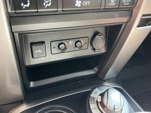 Used 2023 Toyota 4Runner Limited AWD/4WD image 35