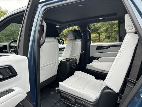 New 2026 Chevrolet Tahoe Premier image 40