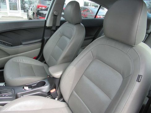 Used 2015 Kia Forte EX w/ Premium Package image 9