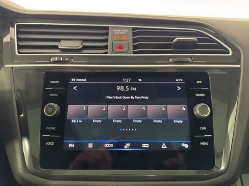 Used 2024 Volkswagen Tiguan SE AWD/4WD image 15