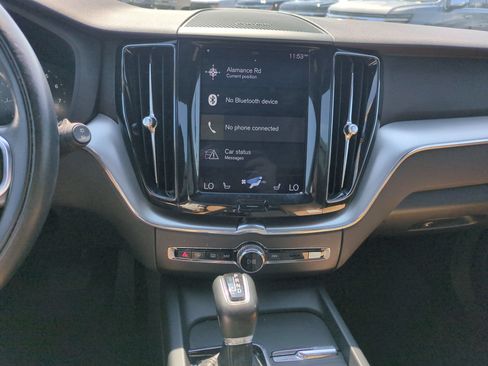 Used 2019 Volvo XC60 T5 Momentum w/ Multimedia Package AWD/4WD image 20