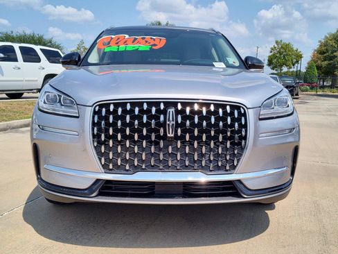 Used 2023 Lincoln Corsair Reserve w/ Equipment Group 202A FWD image 11