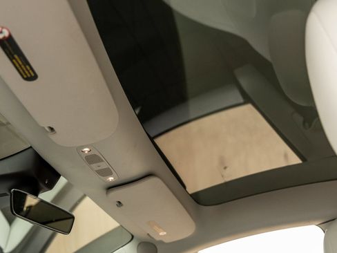 Used 2022 Tesla Model Y Performance image 20