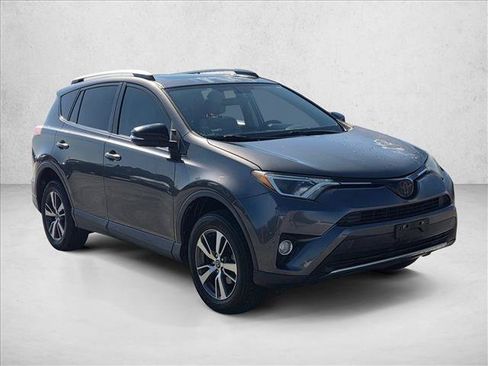 Used 2016 Toyota RAV4 XLE FWD image 3
