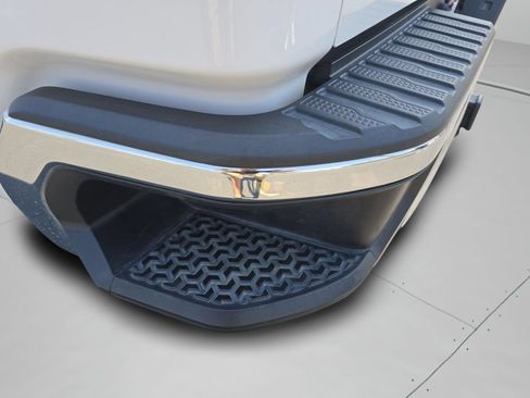 Used 2023 Chevrolet Silverado 2500 LTZ AWD/4WD image 33