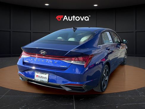 Used 2023 Hyundai Elantra Limited FWD image 5