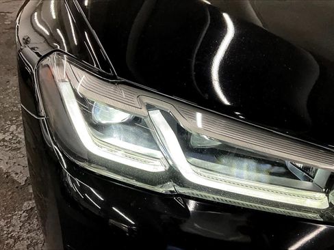 Used 2021 BMW 530e image 27