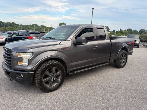 Used 2015 Ford F150 XLT w/ Equipment Group 302A Luxury AWD/4WD image 18