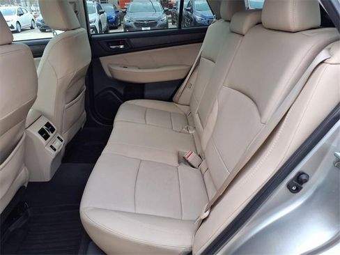 Used 2018 Subaru Outback 2.5i Limited image 9