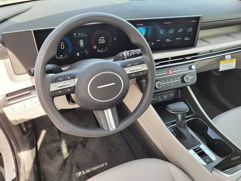 New 2026 Hyundai Tucson SE image 7